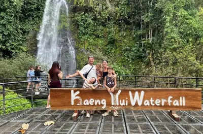 Vang Vieng : Journée avec cascade, grotte et Blue Lagoon 3