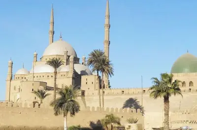 Private Tour zu Pyramiden und Zitadelle von Ain Sokhna nach Kairo