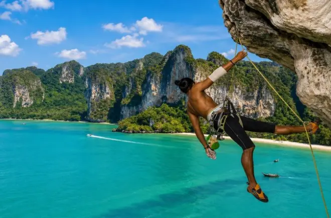Klettern am Railay Beach, Krabi: Lernen an Kalksteinfelsen