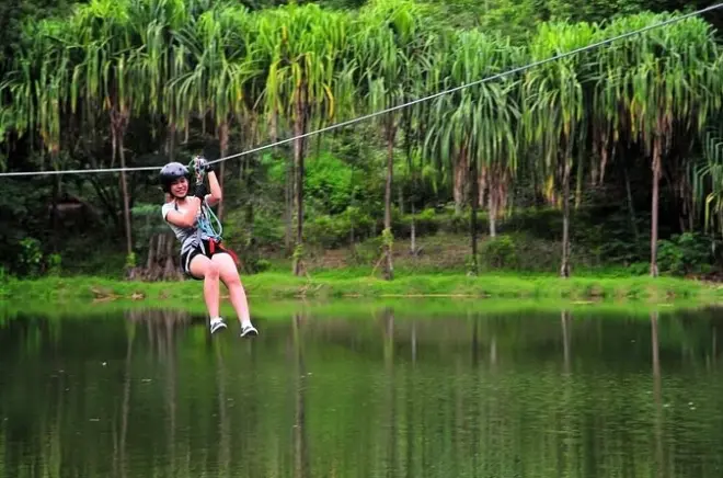 Hua Hin Zipline und Kletterpark: Über 25 Hindernisstationen