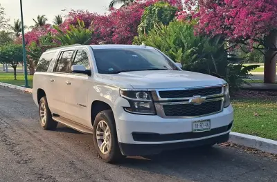 Transfer vom Flughafen Ixtapa zum Hotel: Luxus-SUV mit Fahrer