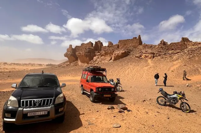 2-Day Private 4x4 Desert Tour from Merzouga: Erg Chebbi Off-Road