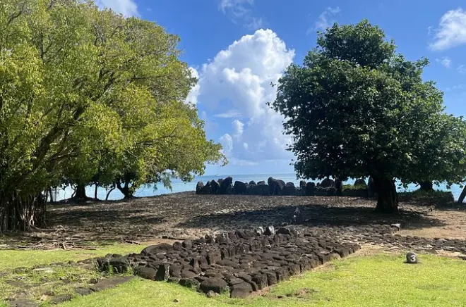 Tour cultural em Raiatea: Rio Fa'aroa, marae e almoço no motu