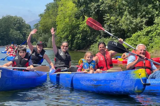 Sella River canoe descent in Las Rozas: 4 km self-paced