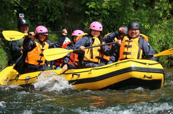 Rafting privé à Furano : Rivière Shisorapuchi avec guide et photos