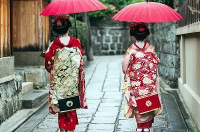 Private Kyoto Tour ab Kobe: Fushimi Inari, Gion, Nishiki Markt