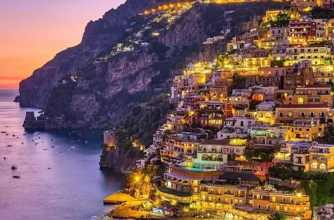 Transfer de Positano a Nápoles com parada de 1 hora em Pompeia