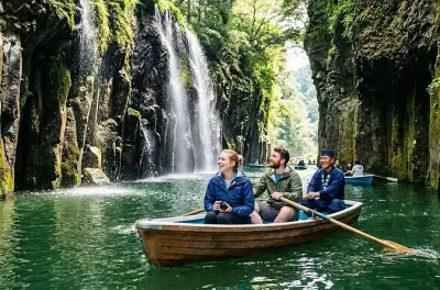 Tour privato a Takachiho da Nobeoka con guida e auto