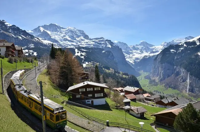 Luzern zu alpinen Dörfern: Kleine Gruppe Zugtour