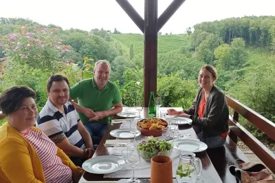 Degustazione vini a Jeruzalem da Ljubljana: Due cantine e pranzo