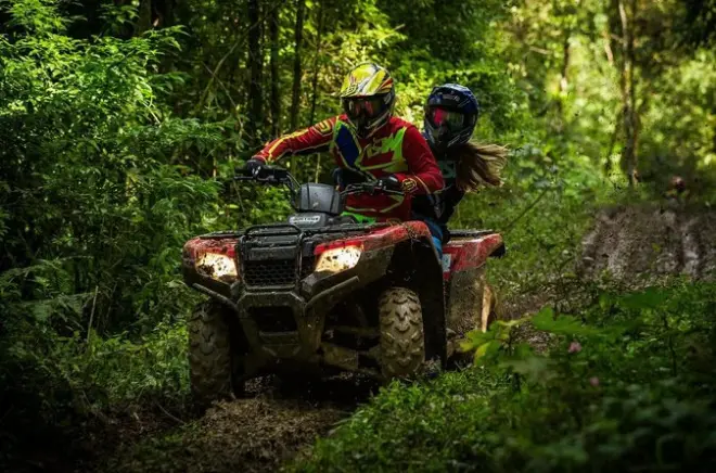 Balade en quad à Samaná : Aventure privée à la cascade El Limón