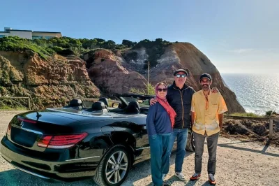 Tour privato in cabrio a sintra con degustazione vini a colares, visita a cascais, cabo da roca e i palazzi di sintra. gruppo ristretto, guida locale, assaggi inclusi.