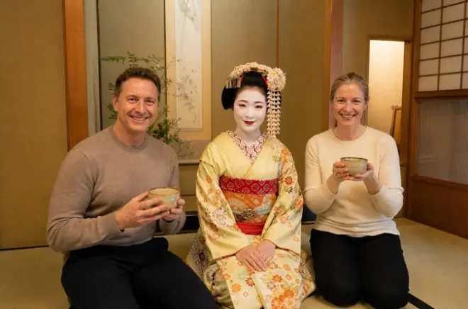 Fukuoka Tea Ceremony with Maiko: Matcha & Photos