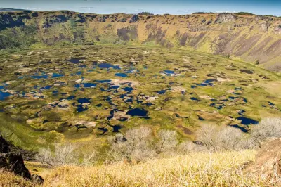 Rano Kau and Orongo tour: Private half-day on Easter Island