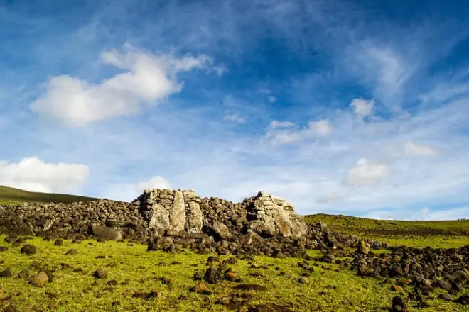 Wanderung an der Nordküste von Osterinsel: Moai und alte Stätten