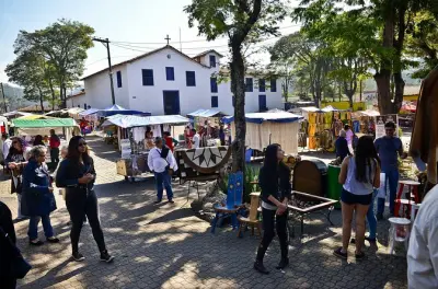 Embu das Artes tour from São Paulo: Private guide, market