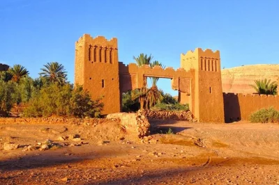 Partez de marrakech à fès en 3 jours. découvrez ait benhaddou, chevauchez des chameaux à merzouga, dormez dans un camp saharien et visitez les gorges du todra.