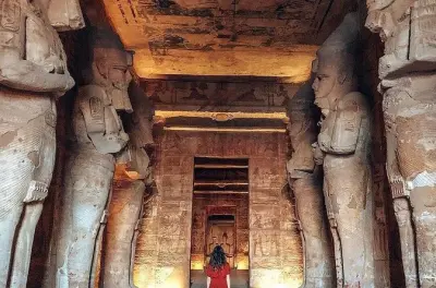 Abu Simbel depuis Assouan : Visite privée avec guide égyptologue
