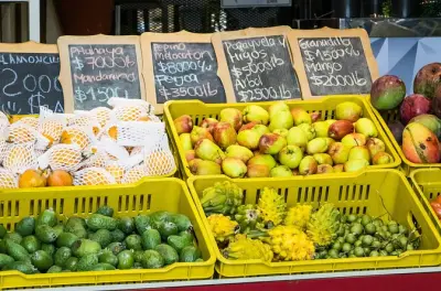 Comida callejera en Bogotá: Mercados y snacks colombianos privados