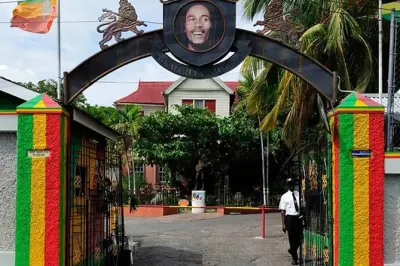 Bob Marley Museum Tour: Home & Recording Studio Experience