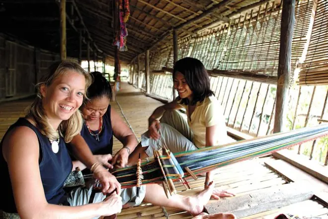 Tuaran Tamparuli Rungus : Marchés, temples et pont