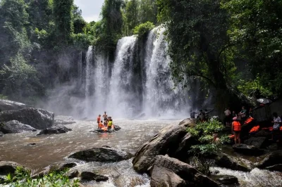 Swim at kulen waterfall, see the reclining buddha, and wander beng mealea’s jungle ruins with a local guide. includes pickup, tickets, and bottled water. book now.