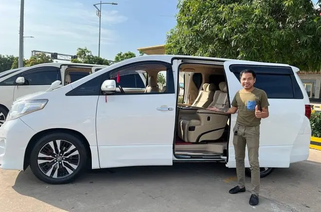 Privater Transfer von Phnom Penh nach Sihanoukville: VIP Alphard