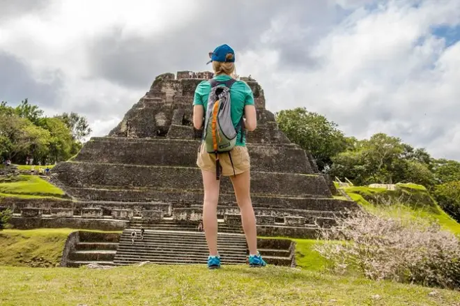 Privattour Xunantunich Mayaruinen und Höhlen-Tubing ab Placencia