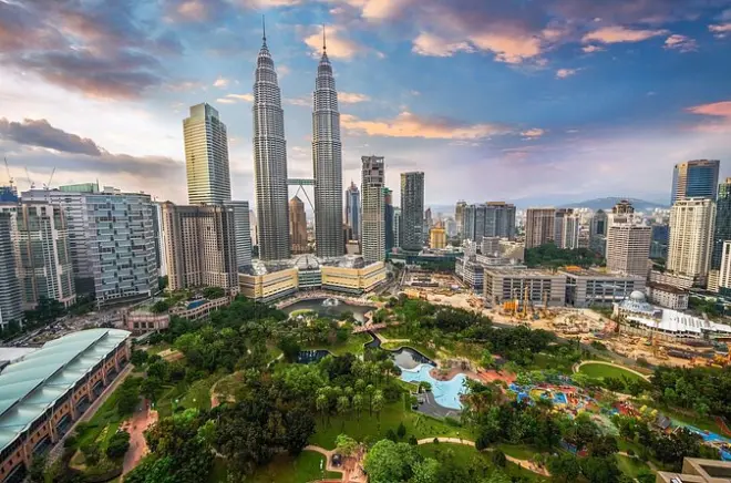 Trasferimento aeroporto Kuala Lumpur e tour città: Petronas Towers