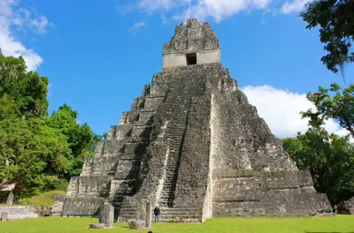 Tikal Maya-Ruinen ab San Ignacio: Tempel IV & Verlorene Welt