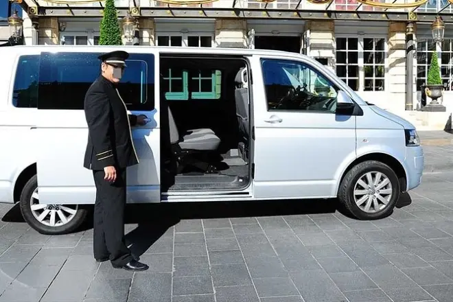 Private Transfer Monaco Hotels to Port Hercule