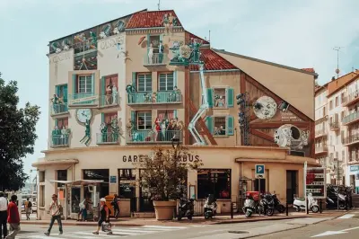 Privater Transfer von Monaco nach Cannes: Englischsprachiger Fahrer