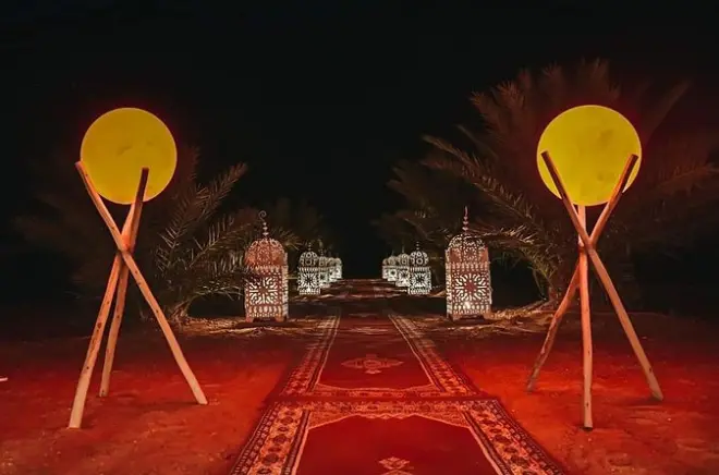 Pernoite no Erg Chebbi com camelo, acampamento e sandboard