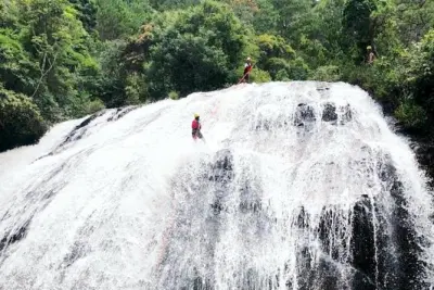 Canyoning tour Da Lat: Datanla Falls rappelling and swimming