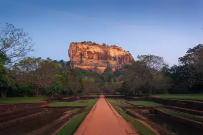 Sigiriya e Dambulla saindo de Negombo: Tour privado de dia inteiro