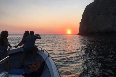 Watch the sunset at cabo espichel, cruise past wild beaches and caves along arrábida’s coast, and enjoy local liqueurs with a guide. book your spot now.