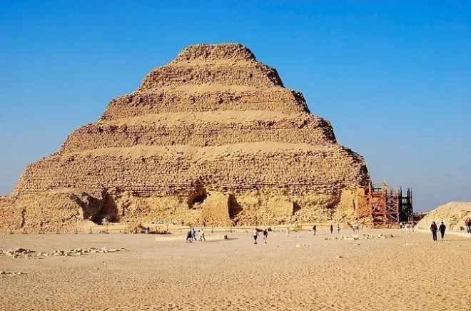 Saqqara et Memphis : Pyramide à degrés et dîner sur le Nil