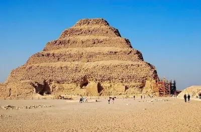 Saqqara et Memphis : Pyramide à degrés et dîner sur le Nil