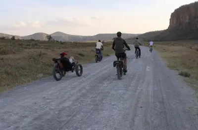 Hell's Gate National Park in e-bike: Fauna e geotermia