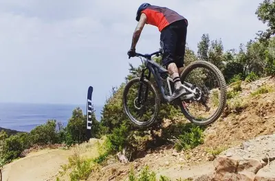Tour in e-bike Isola d'Elba: Sentiero Amandolo e cime a est