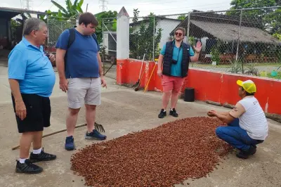 Cocoa Farm Class in Guayaquil: Learn & Make Chocolate