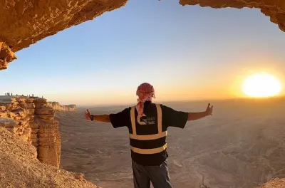 Coucher de soleil à Edge of the World avec 4x4 au départ de Riyad
