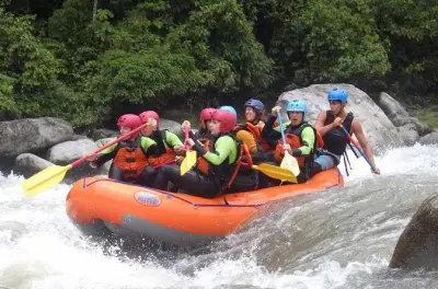 Rafting in Baños: Pastaza-Fluss, Canopy & Canyoning