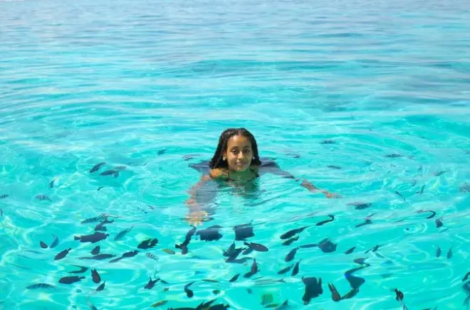 Mnemba Atoll Schnorcheln mit Delfinen, Schildkröten und Sonne