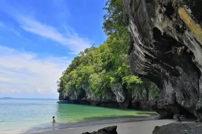 Manglares de Langkawi y parque Kilim Geoforest en barco