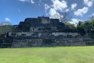 Höhlen-Tubing, Zipline & Altun Ha Ruinen ab Belize City