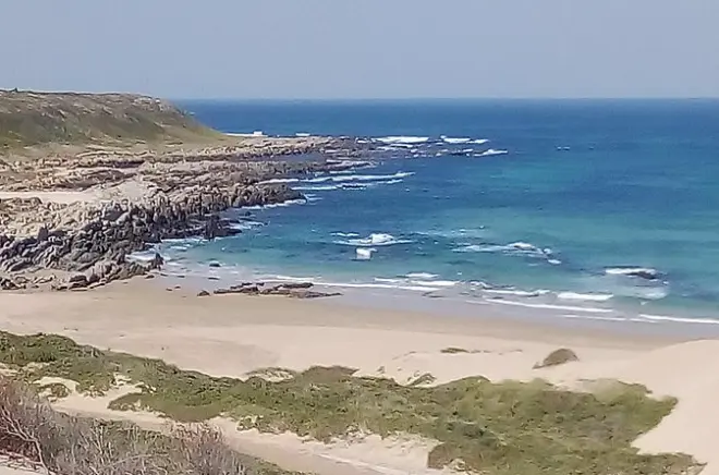 Sardinia Bay: Recorrido guiado de 2 horas por la geología costera