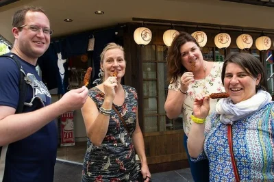 Entdecke nagoyas osu viertel mit seinen besten street food highlights, versteckten schreinen und spannender geschichte. inklusive fünf kostproben und orakel-lesung – jetzt buchen!