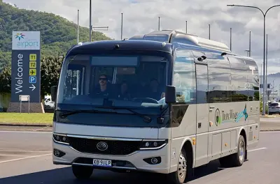 Servicio programado de traslado de Palm Cove al aeropuerto Cairns
