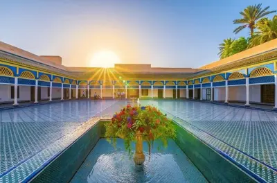 Tour de 4 dias pelo deserto de Fes a Merzouga: Camelo e kasbah